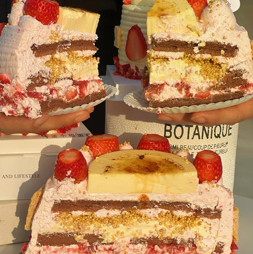 草莓奶皮子蛋糕 商品图5