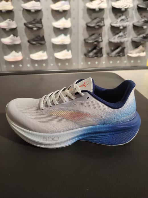 安踏羚跑男跑步鞋2026年春季新款时尚运动鞋氮科技112615555 商品图1