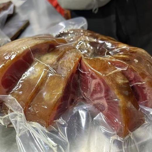 【精选】云阳家乡腊猪脚，自然风干，烧洗抽真空，顺丰包邮！ 商品图0