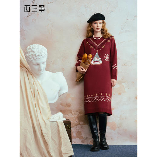 两三事绯雪夜颂2025冬季新款流苏拼接圣诞树雪花图案毛衣裙连衣裙 商品图0