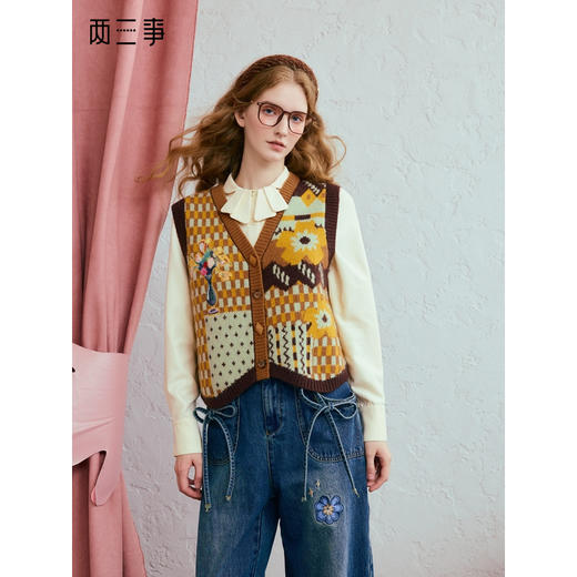 两三事记忆图谱2025冬季新款森女风贴布绣花色毛织马甲女宽松马夹 商品图0