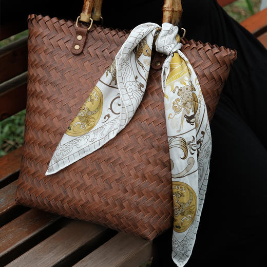 文物元素艺术丝巾两款可选 双面真丝绸缎披肩丝巾 纪念礼物 商品图1