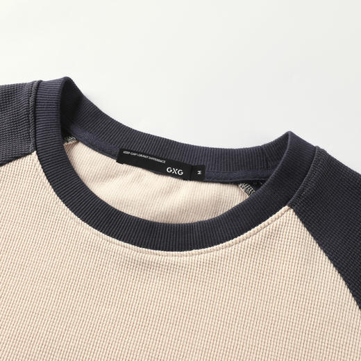 GXG男装25秋季撞色拼接休闲圆领上衣舒适宽松男式长袖T恤K&C 商品图4