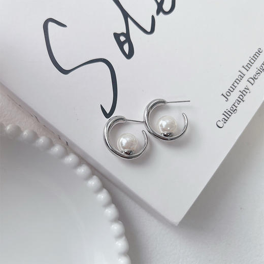 珍珠光泽温润设计小巧精致银针耳圈纪念日百货门店同款-162243259 商品图2