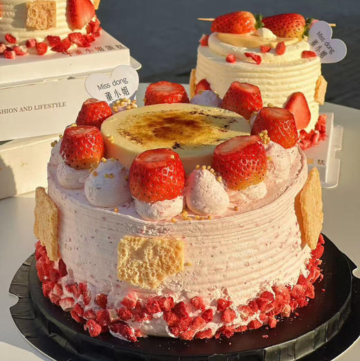 草莓奶皮子蛋糕 商品图4