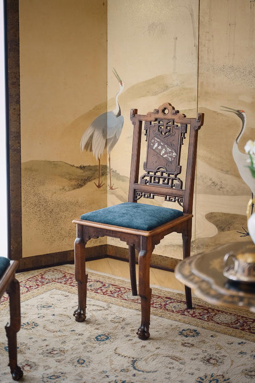 独角鹿西洋古董19世纪末20世纪初法国出品VIARDOT东方风格山石汉字主题螺钿镶嵌回纹硬木镂雕装饰铜鎏金及绒面座椅（三件） 商品图1