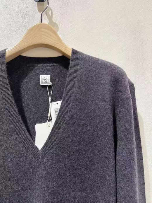 中性款V领针织毛衣hu 商品图2