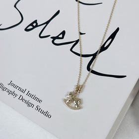 复古童趣感金色摇摇马项链-纪念日百货门店同款166143554