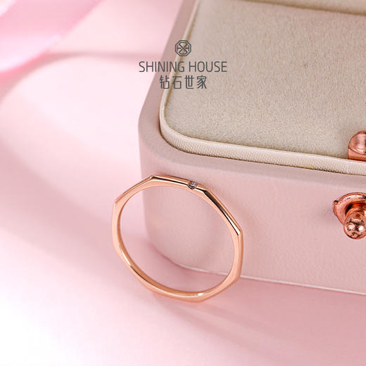 【甄选钻饰】【专享】钻石世家 18K金钻石戒指 八方佳人 日趣系列 个性戒指  个性时尚穿搭戒指 手指节戒 戒指手饰 尾戒 送女友礼物 商品图5