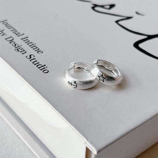 超新 法式小众土星刻字C形耳钉女简约耳饰耳扣-纪念日百货门店同款 163494050 商品图3