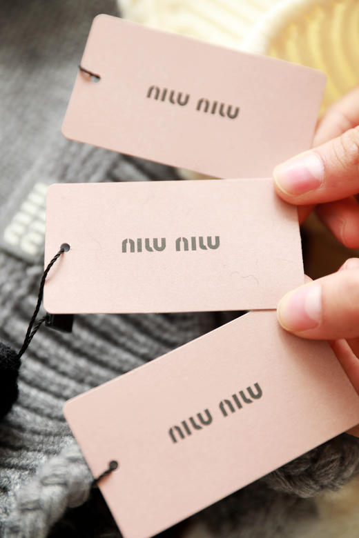 成分是羊毛+羊绒，千金感毛球儿帽子。羊绒粗线混纺飞机帽C112888 商品图1