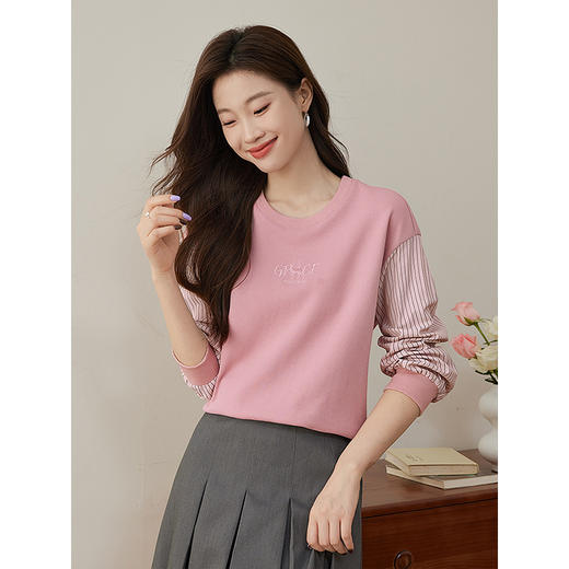 【年终特卖】熙世界撞色条纹落肩袖圆领卫衣女宽松慵懒休闲套头上衣2025秋新款 商品图1