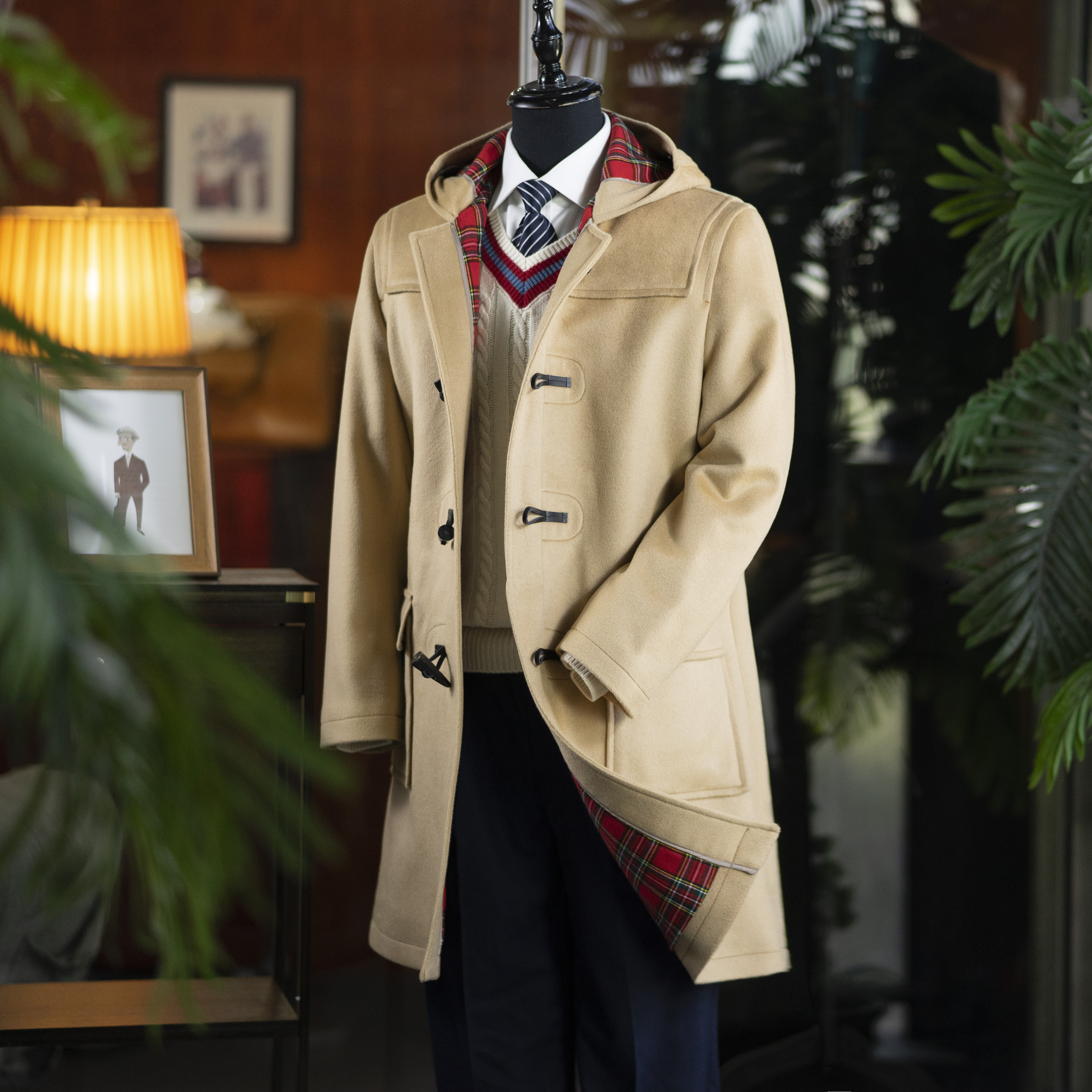 新款秋冬牛角扣大衣  三色可选