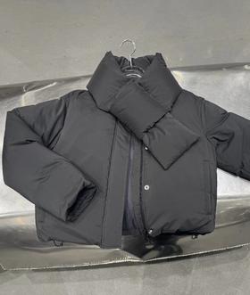 重磅渠道  纯元 AW围巾面包羽绒服 可拆卸围巾  白鸭绒短款羽绒服  防水防油污！