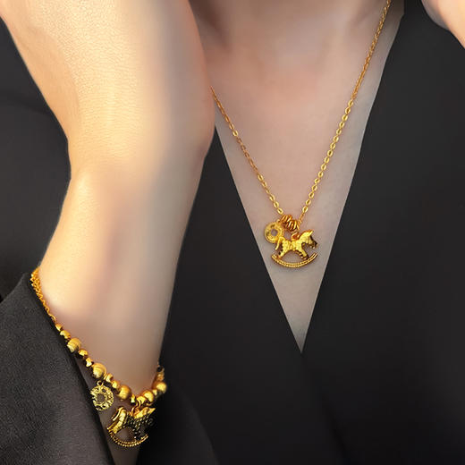 BAOFANDI宝梵迪新款新年红小马吊坠女本命年{马上有钱}爆款时尚高级感项链/手链BF 商品图6