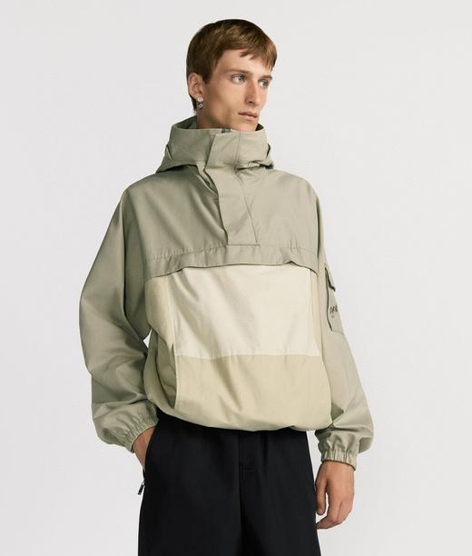 男款拼接连帽冲锋衣外套lv010 商品图3