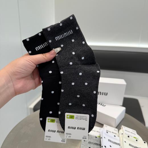 缪缪棉袜百搭系列 一盒5双，每双花色不一样 商品图3