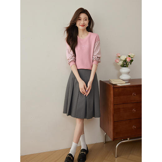 【年终特卖】熙世界撞色条纹落肩袖圆领卫衣女宽松慵懒休闲套头上衣2025秋新款 商品图4