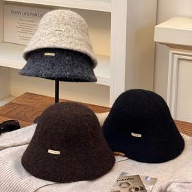 冬季穿搭的万能单品【秋冬款纯色保暖护耳盆帽】🎩 毛呢针织渔夫帽•微A帽沿 显脸小效果强•轻量不压头 长时间佩戴无负担