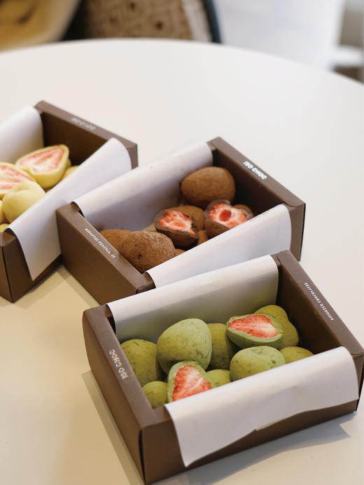 ISO CHOC/草莓冻干球巧克力 商品图3