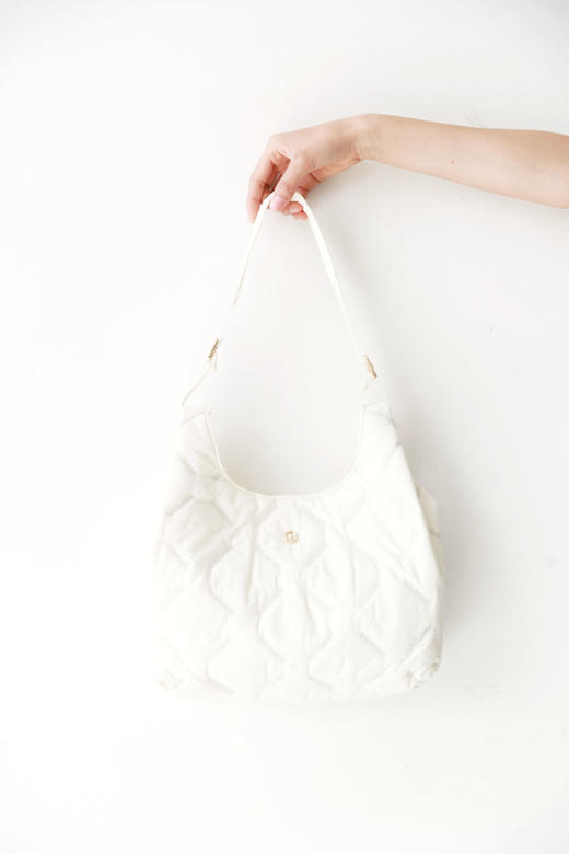 云朵单肩包，重工刺绣工艺。羽绒衍缝大容量瑜伽托特包包C112858 商品图7