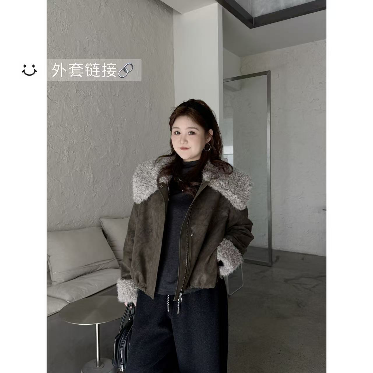 25AW上新 佳佳同款【陨石邮差】大毛毛领拼接轻羽绒外套时尚加厚翻领秋冬