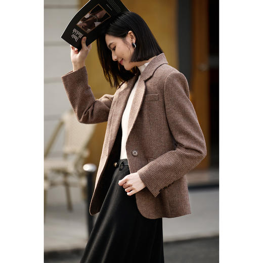 摩卡格纹羊毛夹棉西装 柔挺双感 附赠本布腰带 米思阳2025冬季轻职优雅修身立裁羊毛格纹一粒扣西装外套女5626 商品图0