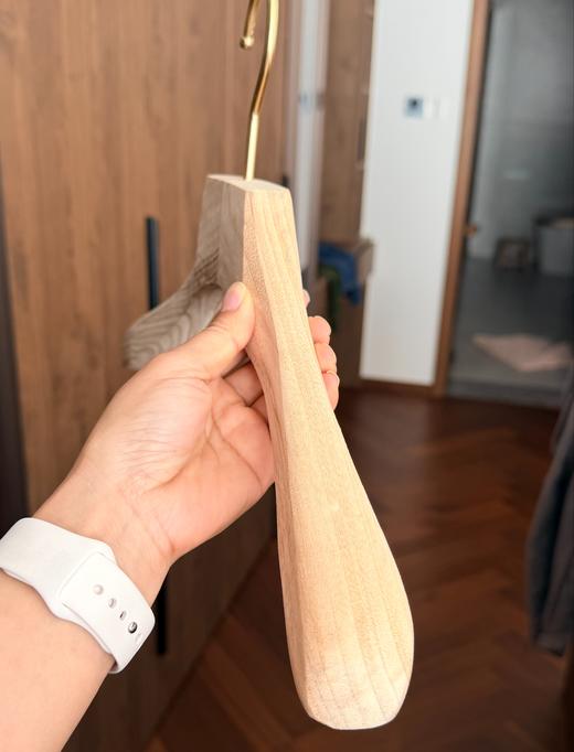 服装店衣架香樟木衣架宽肩无痕防滑衣撑家用防虫衣架无漆裤架批发 商品图1