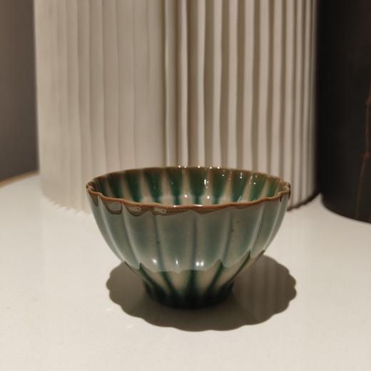 青白莲瓣主人杯（大）-华宁陶 商品图0