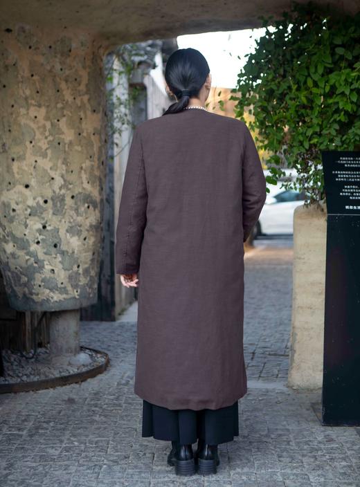 一周发货【不压肩 防跑绒 90白鸭绒羽绒服】2色高级灰、质感咖，灰色面布85%棉，15%亚麻；咖色46%天丝，41%棉，13%亚麻，新国标白鸭绒填充，附检测证明，老钱松弛感羽绒外套，行走的保暖小被子 商品图14