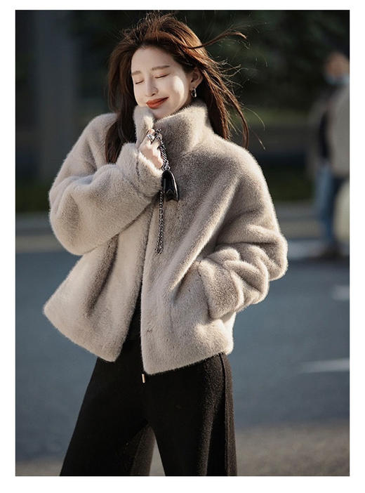 （前200名满139元加赠围巾）ORIGNAL&CO欧貂绒连帽马甲/大衣， 老钱风的贵气之选，时髦与高级感，上身格外温暖【3-5天发货，周末顺延】 商品图9