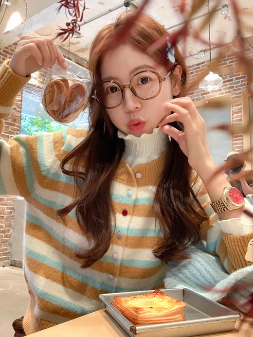 <曾小咸推荐> 现货秒杀！微信超特价！咖色条纹短款毛衣开衫 日常189.99 立减100 秒杀89.99！ 商品图9