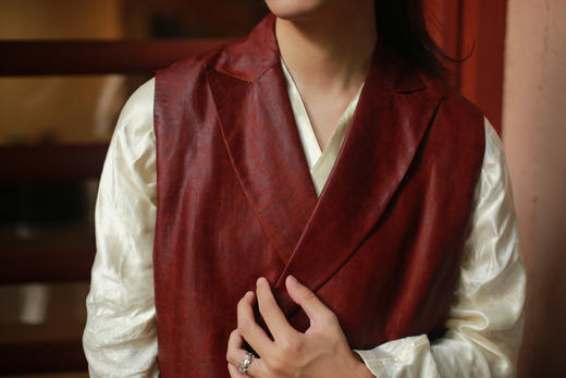 漫物记平板红云纱翻领马甲mwj-M305 商品图5