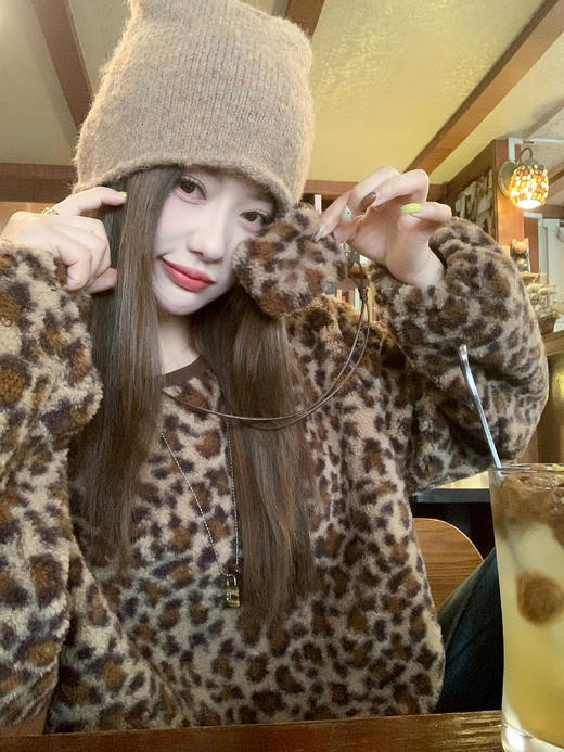 <曾小咸推荐> 现货秒杀！微信超特价！复古豹纹羊羔毛无帽圆领卫衣 日常239.99 立减140 秒杀99.99！ 商品图11