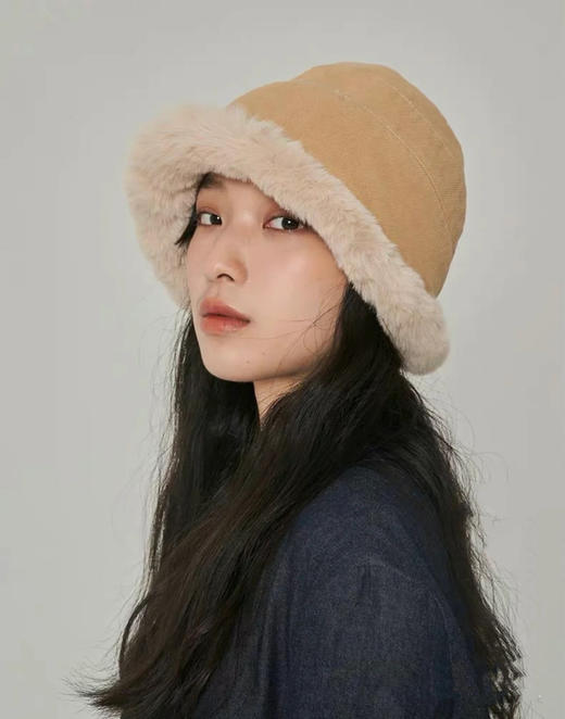 💥让冬天拥有故事感‼️大牌尾单流出！💕【HOPENONO复古渔夫帽】🏆修颜效果比美图软件还好！ ✅ 150g高克重，防风护耳 ✅羊羔绒+仿兔毛，☺️加绒版双重保暖 商品图2