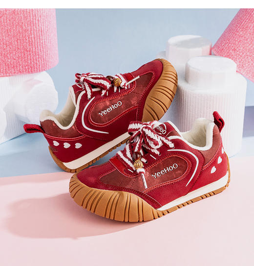 【英氏YeeHo0童鞋冬季魔术贴复古加绒运动鞋YHFEL2542308】🌵每款颜色搭配活泼亮眼，🌼流畅又动感，还有撞色拼接等设计 💥能轻松打造出潮娃造型，让孩子穿上后充满时尚感  商品图4