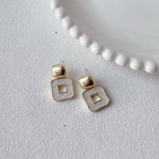 简约优雅金色几何气质耳饰-纪念日百货门店同款163966862 商品图1