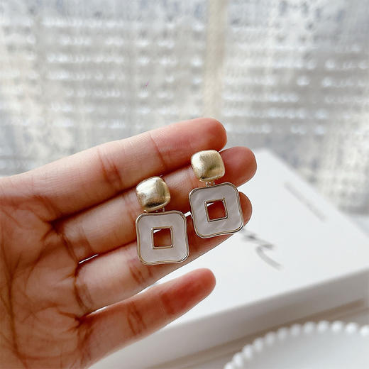 简约优雅金色几何气质耳饰-纪念日百货门店同款163966862 商品图4