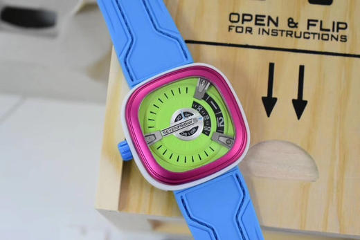 Noob official➕出品，必属精品❕❕SEVENFRIDAY携手艺术大师Tomyboy带来限量版M2/03，整个表盘全夜光的七个星期五来袭，用色彩来表达自我，整个手表基于正品原版开模 Copy 商品图9