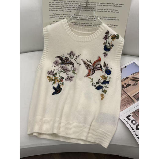 「自」全新升级【铂金会员321/天猫429/差价108】(03519)洛诗琳重工花鸟刺绣羊毛针织马甲2025秋冬气质毛衣背心 商品图2