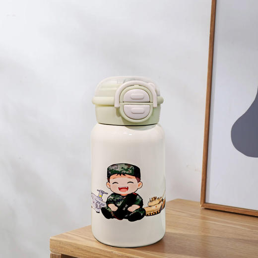 新款《踏梦星河》儿童保温杯  安全防护  专属定制  让宝贝爱上喝水（预售12月下旬发货） 商品图1