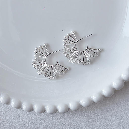 精致优雅超吸睛立体镂空珍珠耳圈-纪念日百货门店同款163967005 商品图3