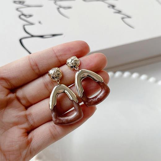 几何超现代搭配金属设计时髦耳钉-纪念日百货门店同款163966889 商品图1