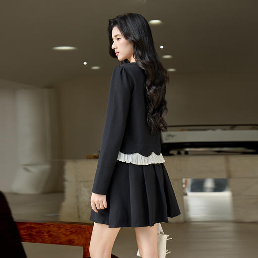 奢姿大码女2025秋季胖妹妹时尚蕾丝领拼接外套百褶裙两件套装9953994214 商品图3