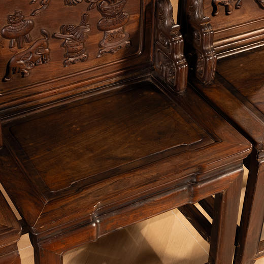 清	红木高浮雕博古清供图背屏椅成堂（一堂四只） 商品图3