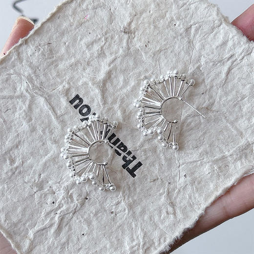 精致优雅超吸睛立体镂空珍珠耳圈-纪念日百货门店同款163967005 商品图1