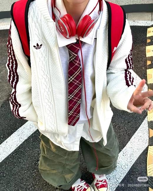 D112917复古粗针绞花米白色针织拉链开衫 商品图5