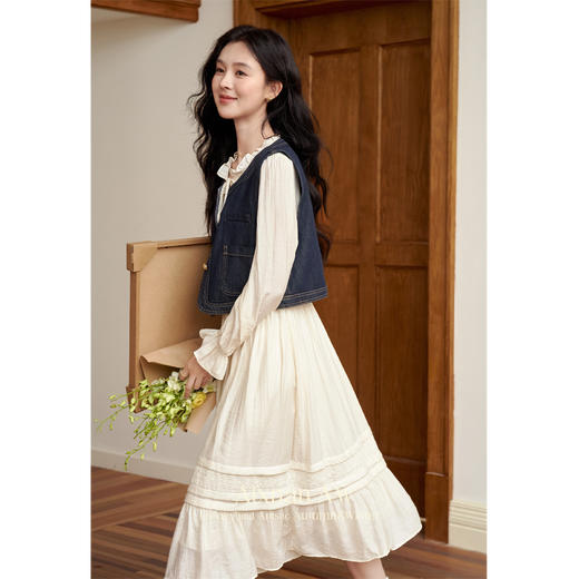 鹿向南「柏林花园」法式气质连衣裙2025秋冬牛仔马夹连衣裙两件套 商品图2