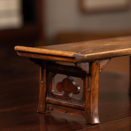 清	黄花梨嵌银丝诗文折叠式翘头案中案摆件 商品图2