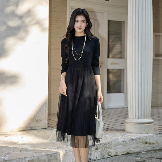 奢姿大码女装2025秋季胖妹妹时尚减龄黑色网纱拼接设计圆领连衣裙9953870338 商品图0